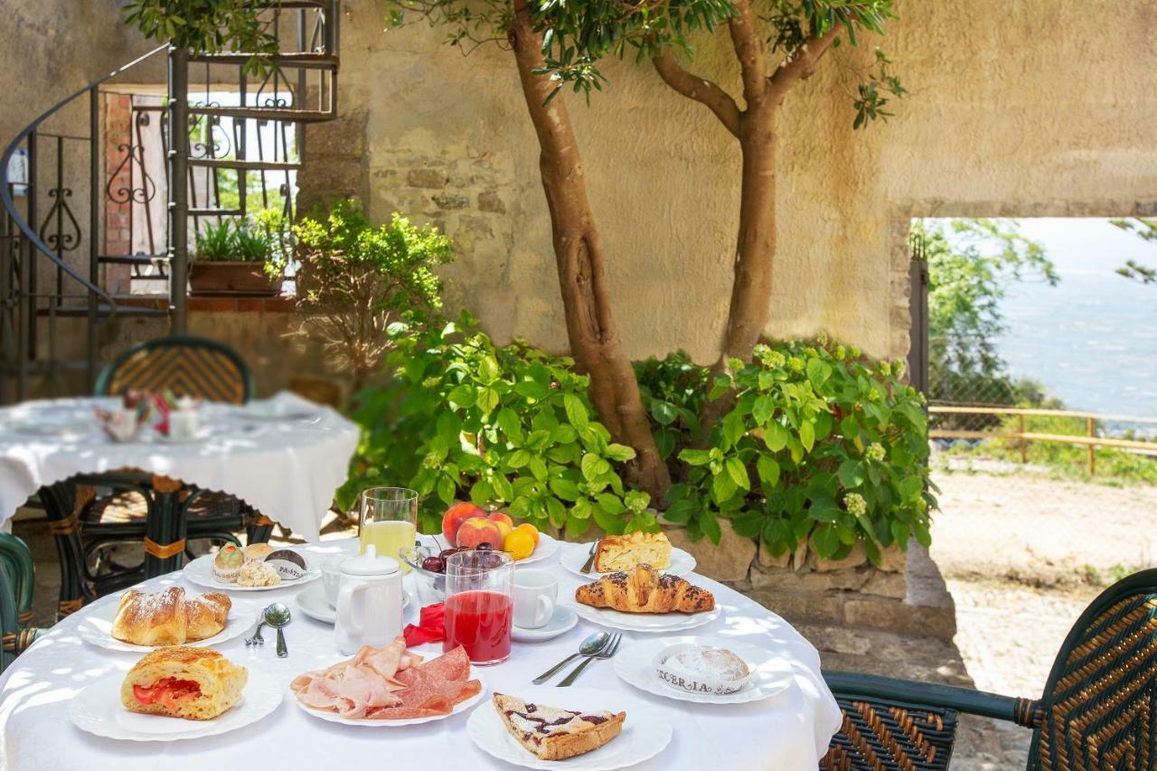 Camere Di Ulisse Эриче Экстерьер фото